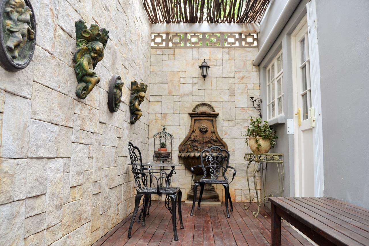 Versailles Self-Catering 惠灵顿 外观 照片